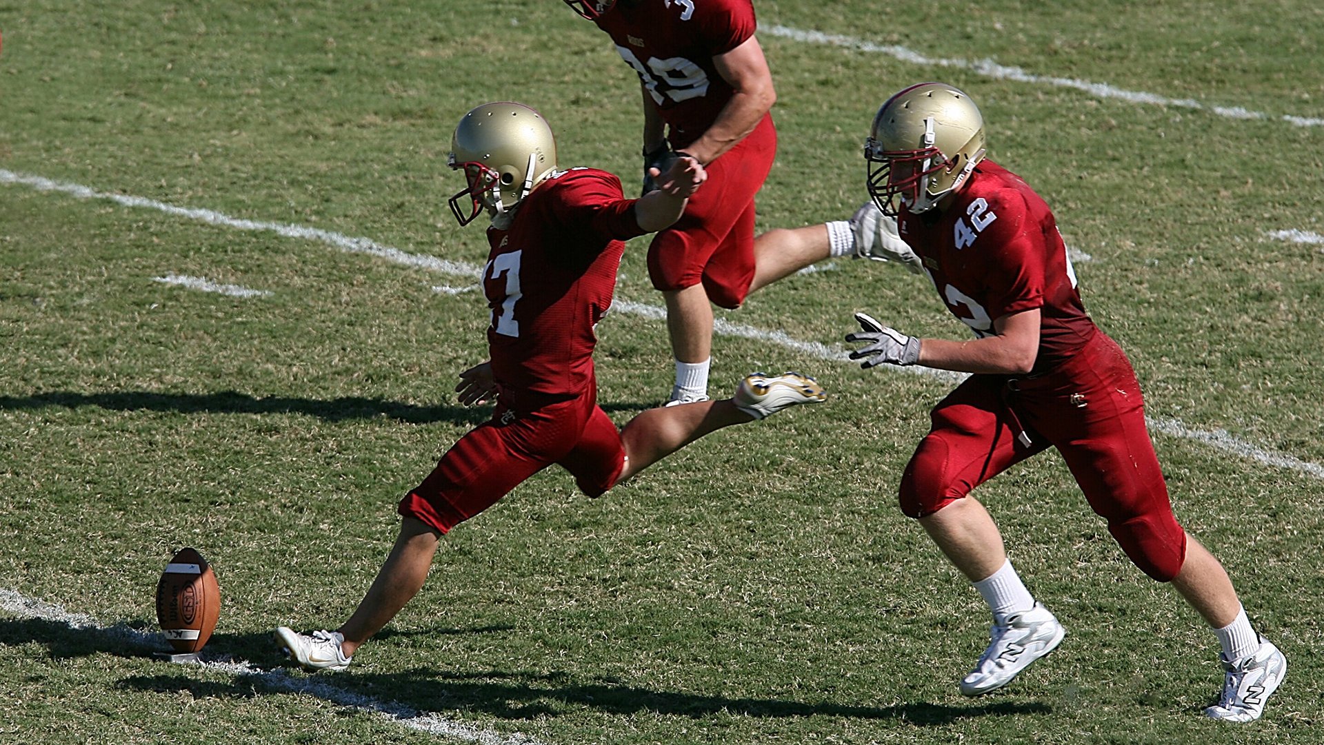 足球文创产业持续升温，打造具有中国特色的体育文化品牌，足球文化logo